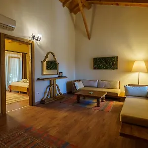 https://alacati-aura-hotel-suite.hotelsofizmir.com